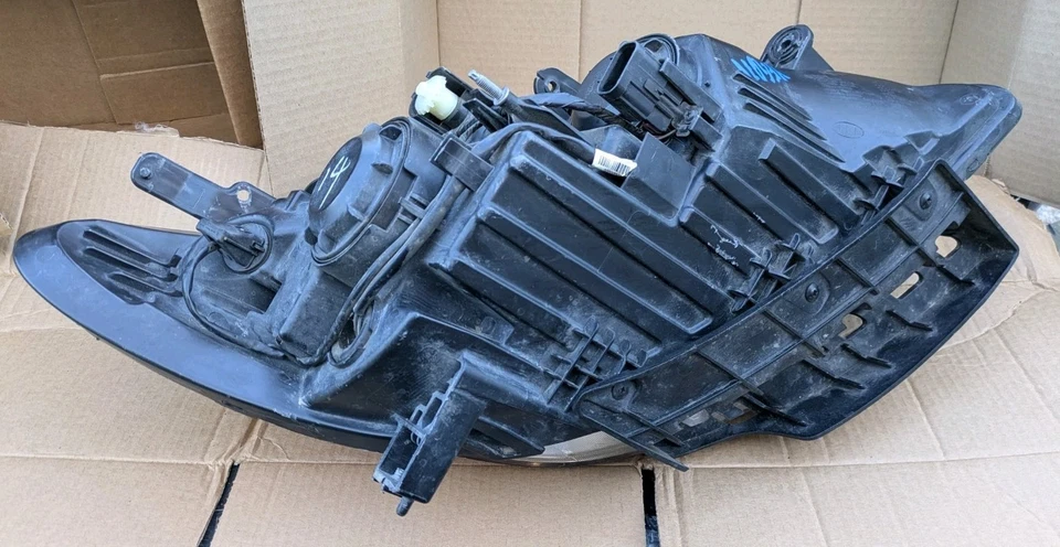 GM Buick Encore Headlamp Assembly 42435931 OEM left 2013 2014 2015 2016 - Image 4 of 4