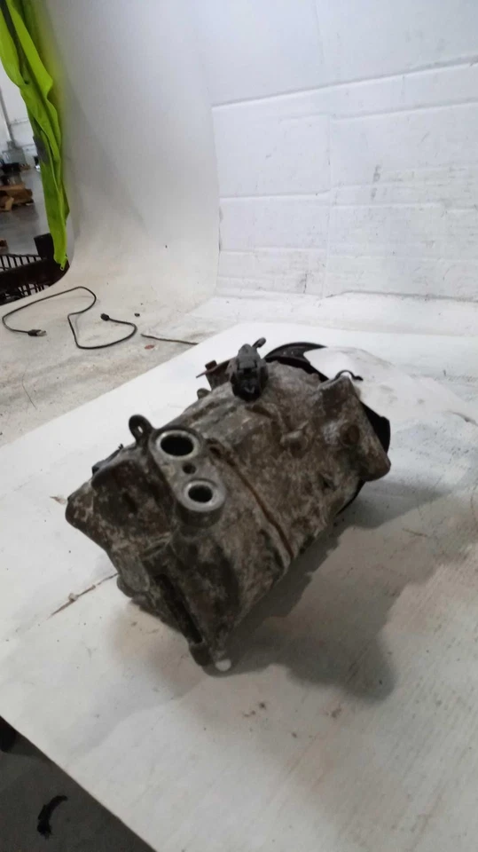 Compresor de aire acondicionado usado para: Jeep Cherokee 2015 3,6 grado A Foto 2 de 4