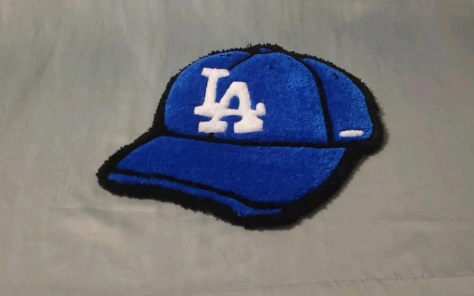 Tapete boné de beisebol azul tufado feito à mão 14x15 pol – LA inspirado em fãs decoração para casa presente - Imagem 4 de 4