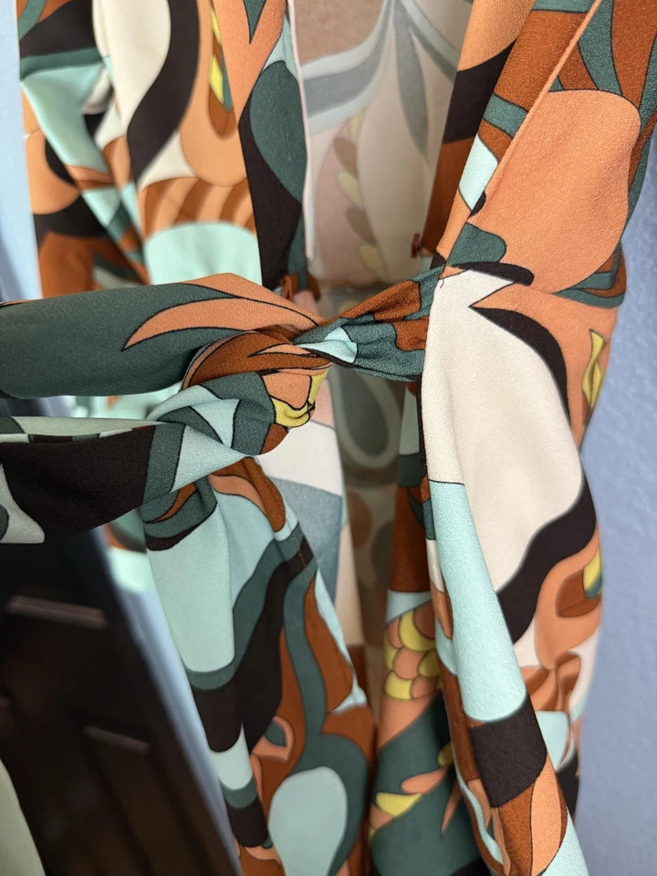 Vestido envolvente MNG para mujer estampado retro medio corbata cintura manga larga polietileno Foto 2 de 4