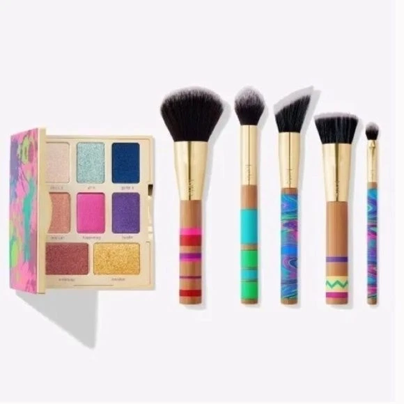 Limited Edition Tarte Remixnatural Color Collection Eyeshadow + Brush Set
Opens in a new window or t