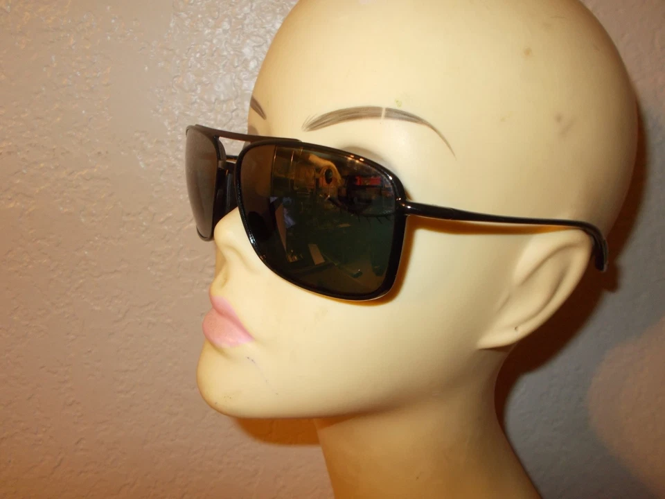 Gafas de sol polarizadas con marco negro brillante Maui Jim gris Kaupo Gap MJ437-02 Foto 4 de 4