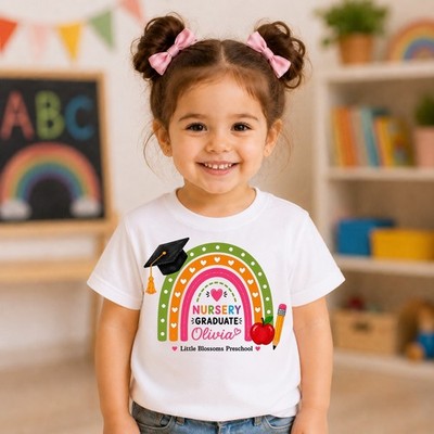 Personalisiertes Regenbogen-T-Shirt Kindergarten Absolvent, Geschenk