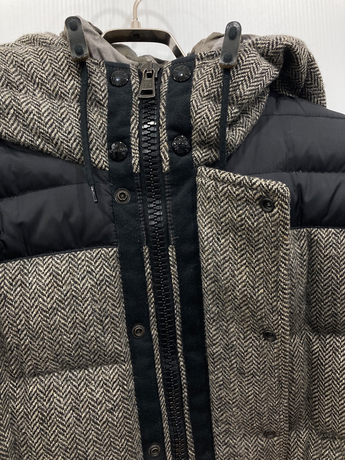 MONCLER/GUYENNE wool herringbone down jacket/ beige/ size 1 thumbnail 5