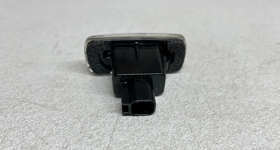 Marcador de lámpara lateral RAM 3500 2019-2024 86362183AB NUEVO Foto 3 de 3