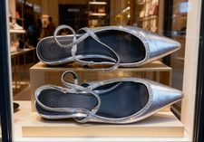 Brand New RIVER ISLAND Silver SPARKLY DIAMANTE' Strappy Pointy Flat Shoes Size 8