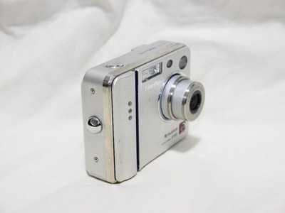 Fujifilm FinePix F Series F401 2.1MP Digital Camera - Metallic