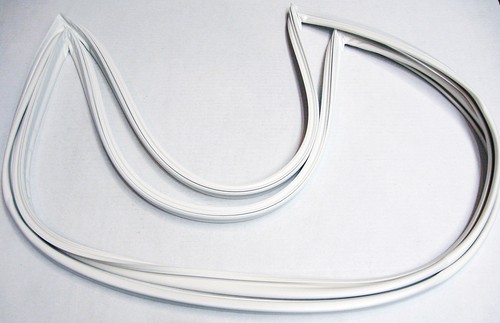 SZO578 for Sub-Zero 7010578 Refrigerator Door Gasket by SUPCO - Picture 2 of 3