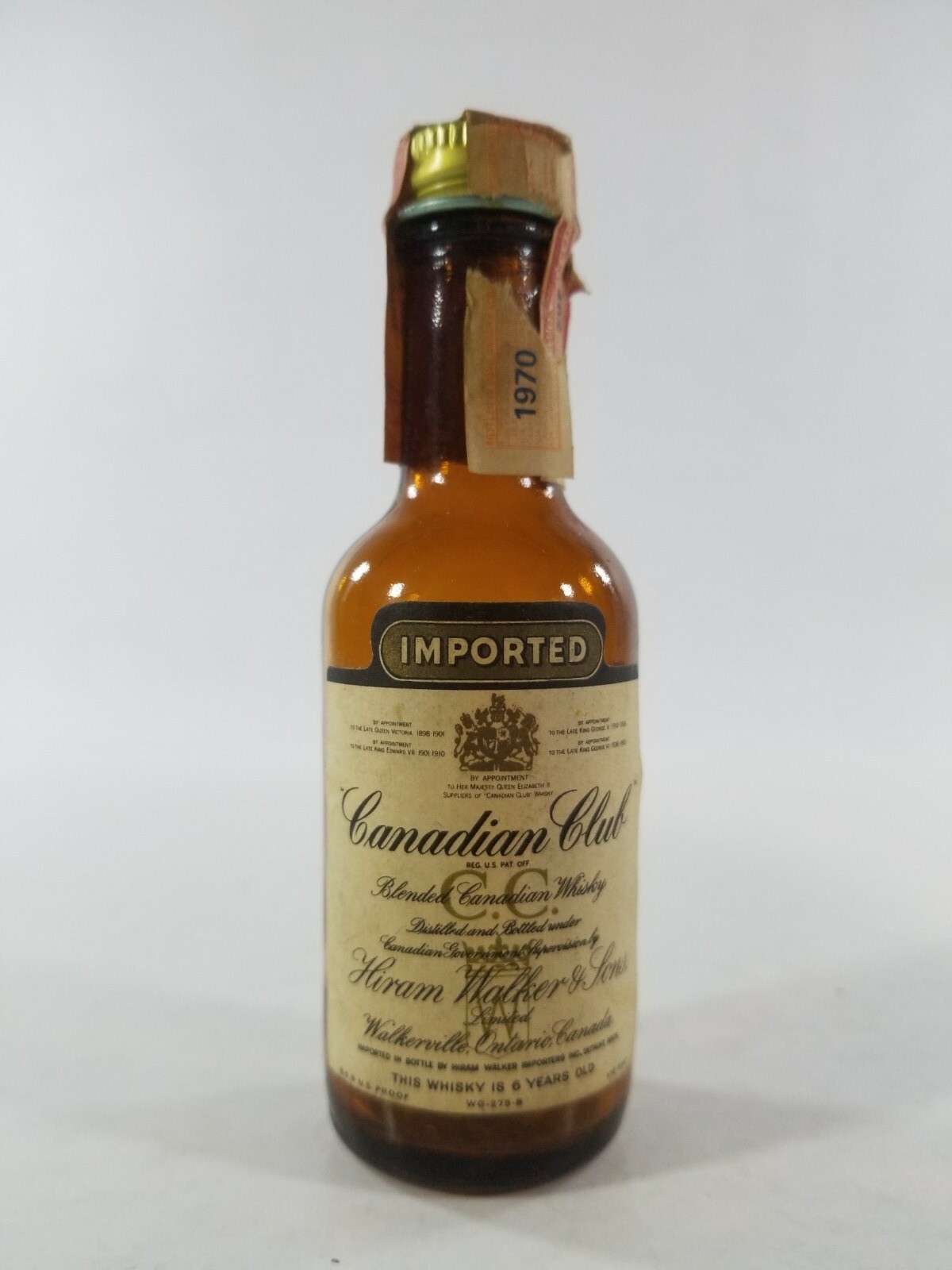 VINTAGE 1970 AIRPLANE LIQUOR BOTTLE (EMPTY) CANADIAN CLUB BLENDED