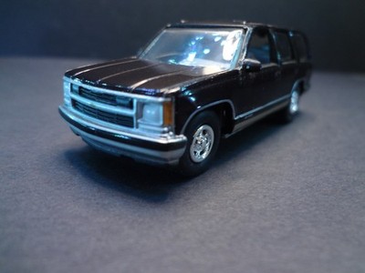 ミニカー Jonny Lightning 1/64 1997 Chevy Tahoe Johnny Lightning 1:64 American Heroes 1997 Chevrolet Tahoe
