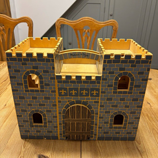 Mellisa & Doug Wooden Castle Furnished w/ Dolls Furniture and Accessories