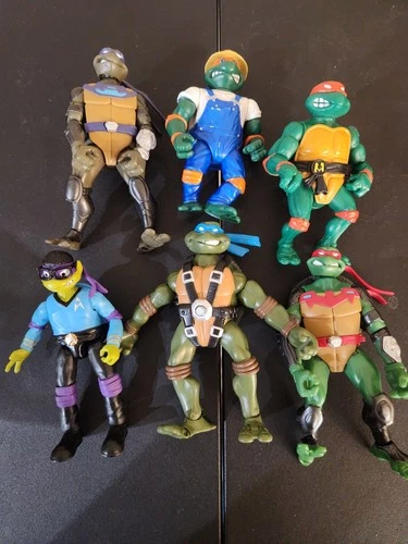 Lot of 5 TMNT Teenage Mutant Ninja Turtles Vintage And Modern Action Figures