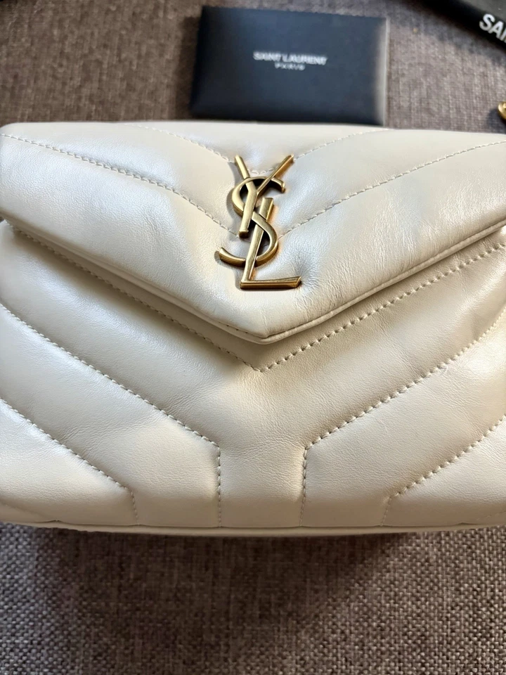 Saint Laurent Loulou, Foto 3 von 5