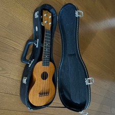 Famous Ukulele FS-1 with hard case