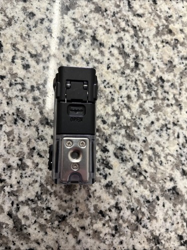Sony HDR-AZ1 Splashproof Action Cam Mini - White + Wrist Remote Monitor - Picture 17 of 17