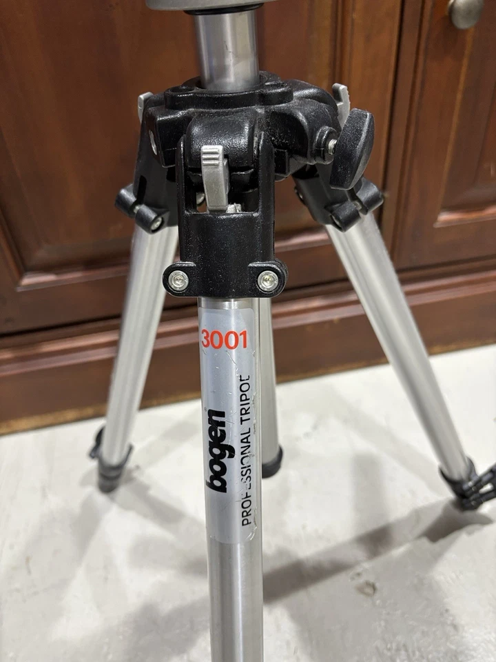 Bogen Manfrotto 3001 W 3047 Fluid Head W/ Quick Release System Made In Italy E C - Image 2 of 4