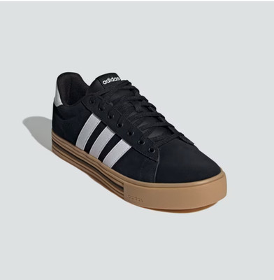 adidas men Daily 4.0 Shoes New With Box