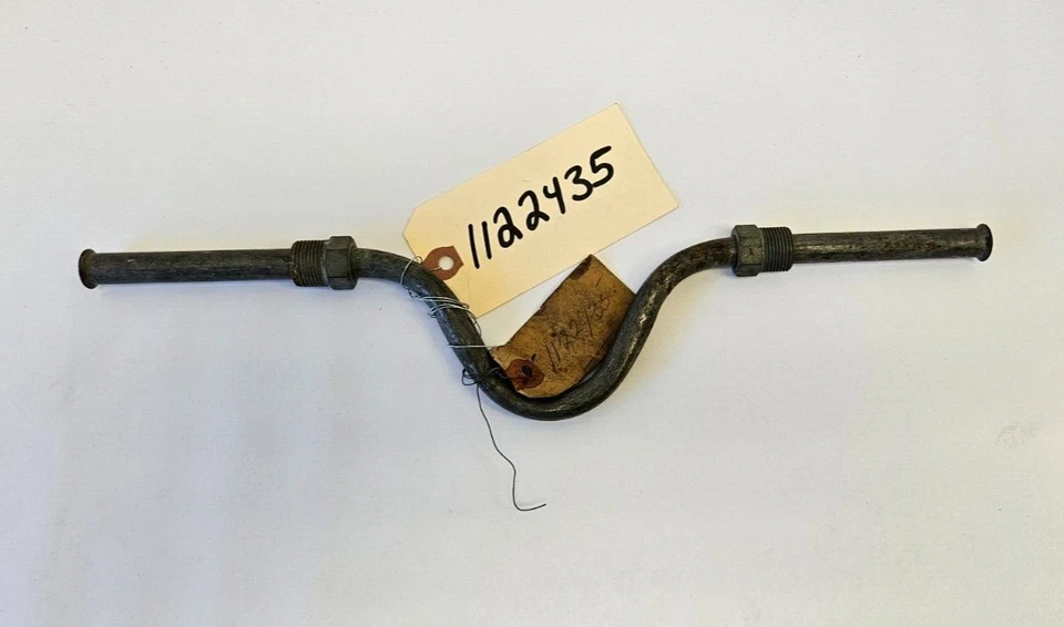 Tubo de filtro de aceite de motor Chrysler Windsor Royal Series 1946-1948 1122435 nuevo en stock Foto 3 de 4