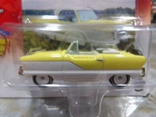 1961 AMC METROPOLITAN CONVERTIBLE JOHNNY LIGHTNING CLASSIC GOLD COLLECTION  1:64