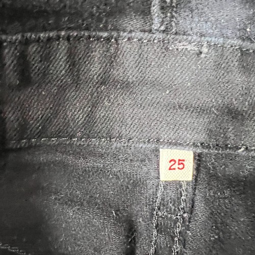 Salopette Levis Premium nera denim cerniera laterale vita alta taglio orlo taglia 25 - Foto 6 di 15