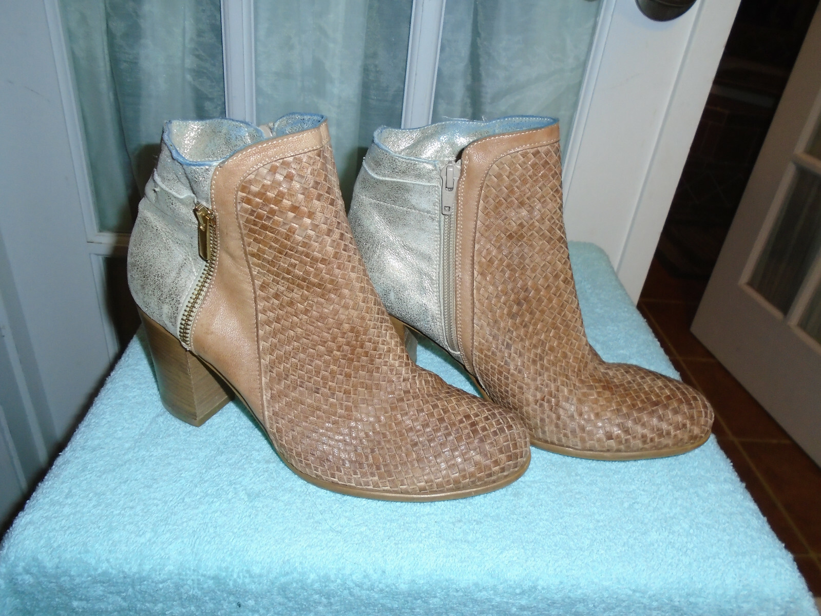 lavorazione artigiana ankle boots
