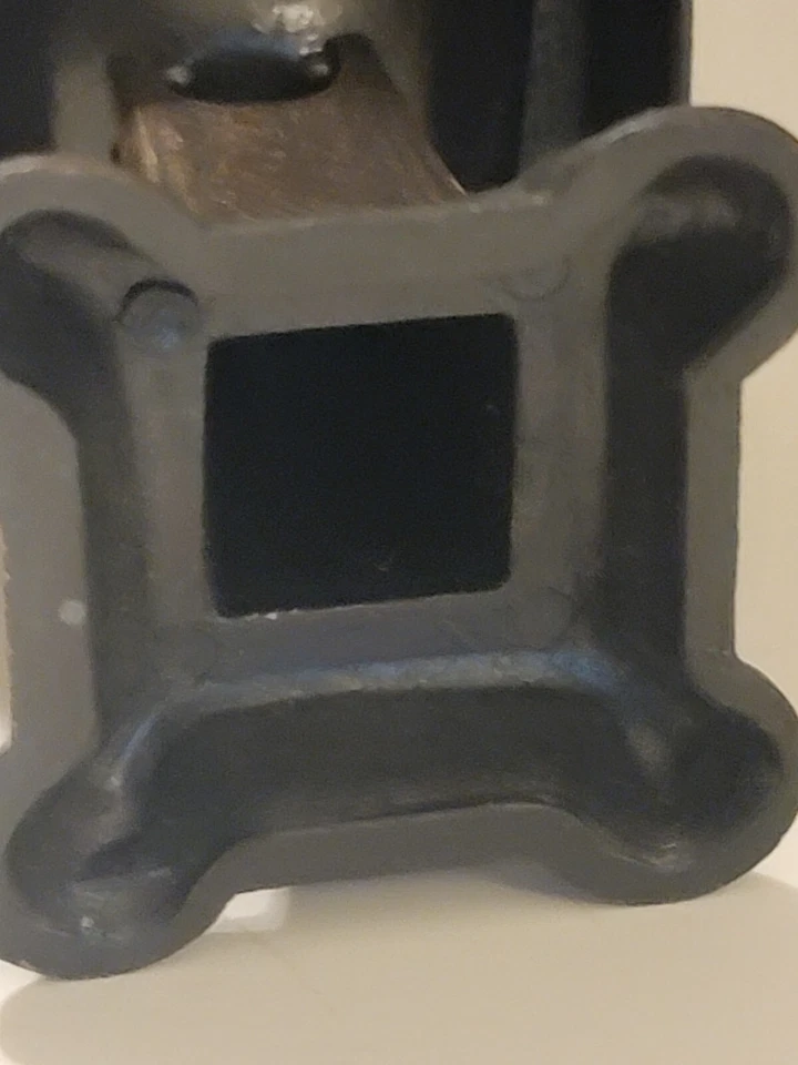 Винтажная раковина для ванной кукольного домика Durham с пробкой 2,5 дюйма T X 2 дюйма W - Изображение 3 из 3