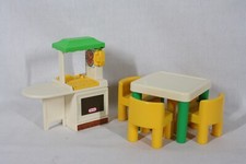 RARE VINTAGE LITTLE TIKES 5 PC DOLLHOUSE YELLOW KITCHEN ISLAND TABLE CHAIRS