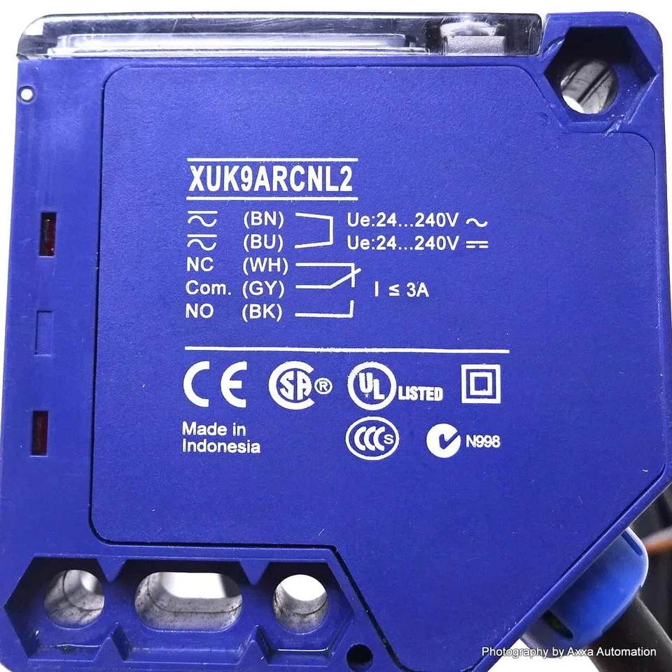 Retro-reflective Sensor XUK9ARCNL2 Telemecanique Osiris 24-240VAC/DC - Image 2 of 2