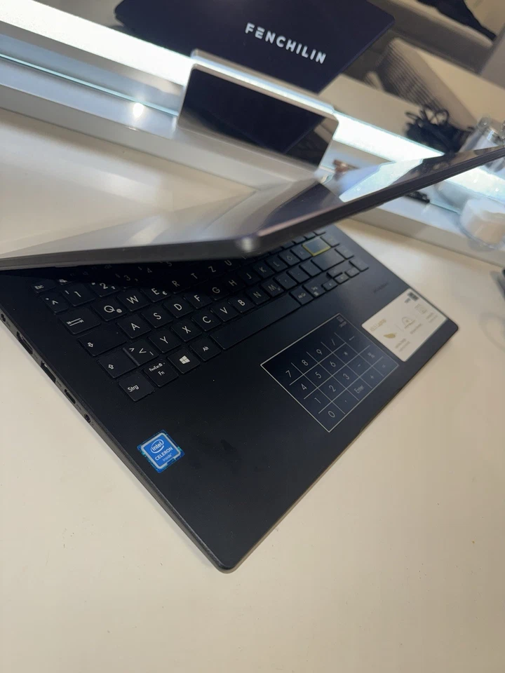 ASUS VivoBook 14 Zoll, Inkl. Maus, Blu-ray-Brenner, Tasche, Blau - Bild 3 von 4