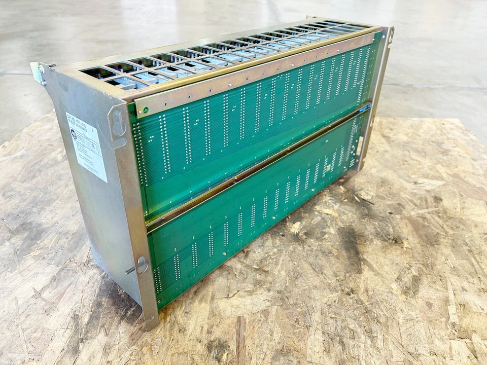Nuevo chasis en rack Allen Bradley 1771-A4B PLC 16 ranuras 24A 5,25 VDC - sin caja Foto 3 de 4