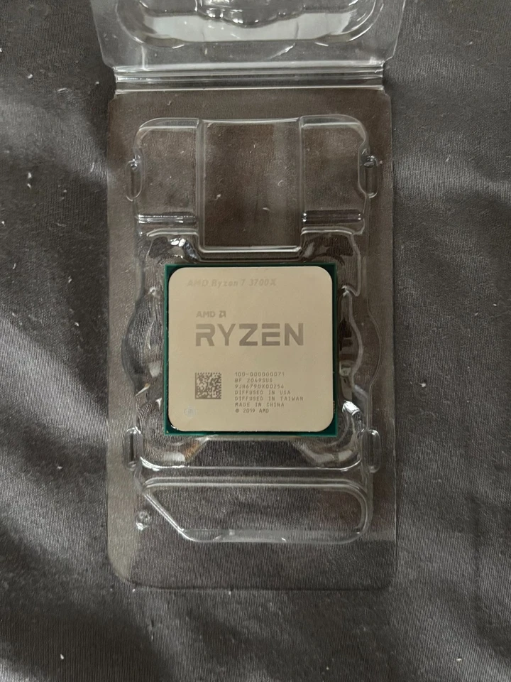 AMD Ryzen 7 3700X CPU