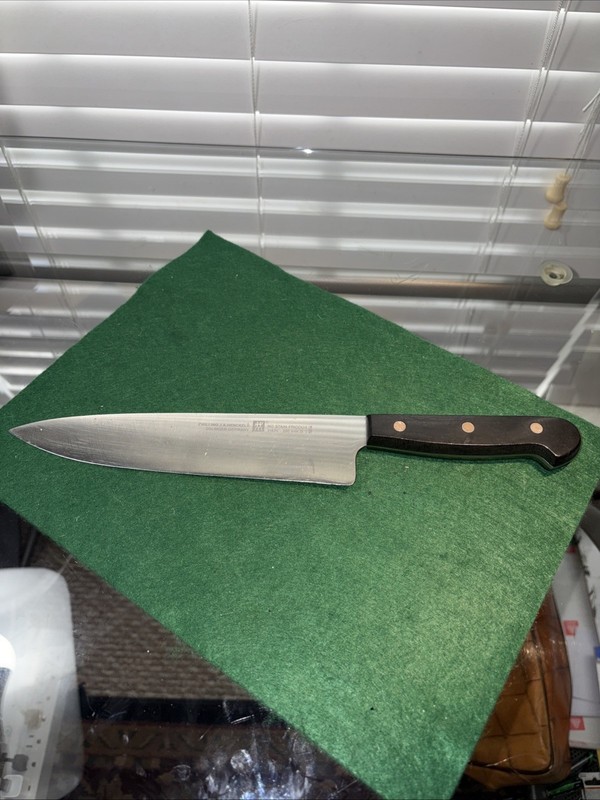 ZWILLING J.A. HENCKELS FRIODUR 8” Chefs Knife 31625-200mm Made Solingen Germany
