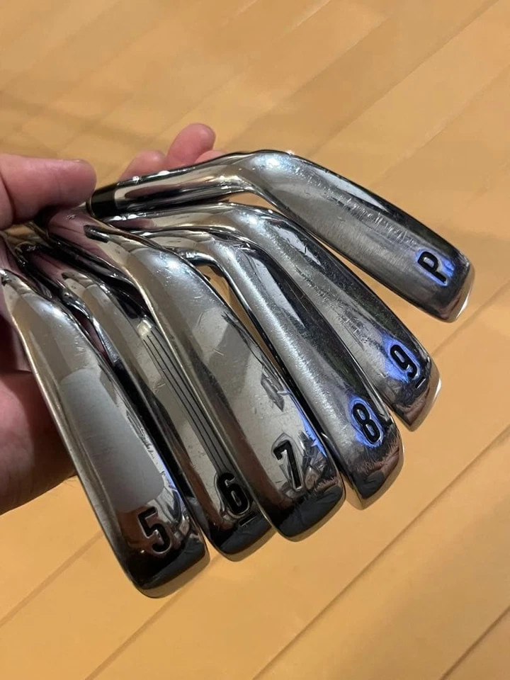 Callaway Legacy Black 2013 Irons #5-9,Pw(6Clubs)/Dynamic Gold/Flex:Stiff - Image 4 of 4