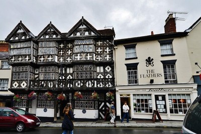 Foto A2 Ludlow: Das renommierte Feathers Hotel um 2015