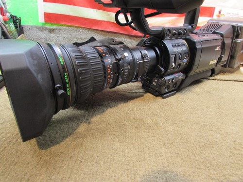ESTATE* PRO CAMERA JVC GY-HD250CHU HDV DVCAM ~7 HOURS!! FUJINON HTs18x4.2BRM-M48 - Picture 2 of 15