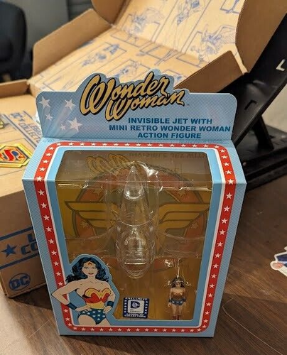 Funko Invisible Jet Wonder Woman Figure DC Legion Of Collectors box - Picture 6 of 11