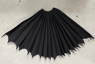 SU-C-MX-DKR-BK: Custom wired cape for Medicom Mafex Dark Knight Returns Batman