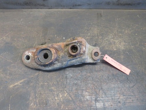 VW T4 Aufnahme für Stossdämpfer links vorn Beifahrerseite 701413335C