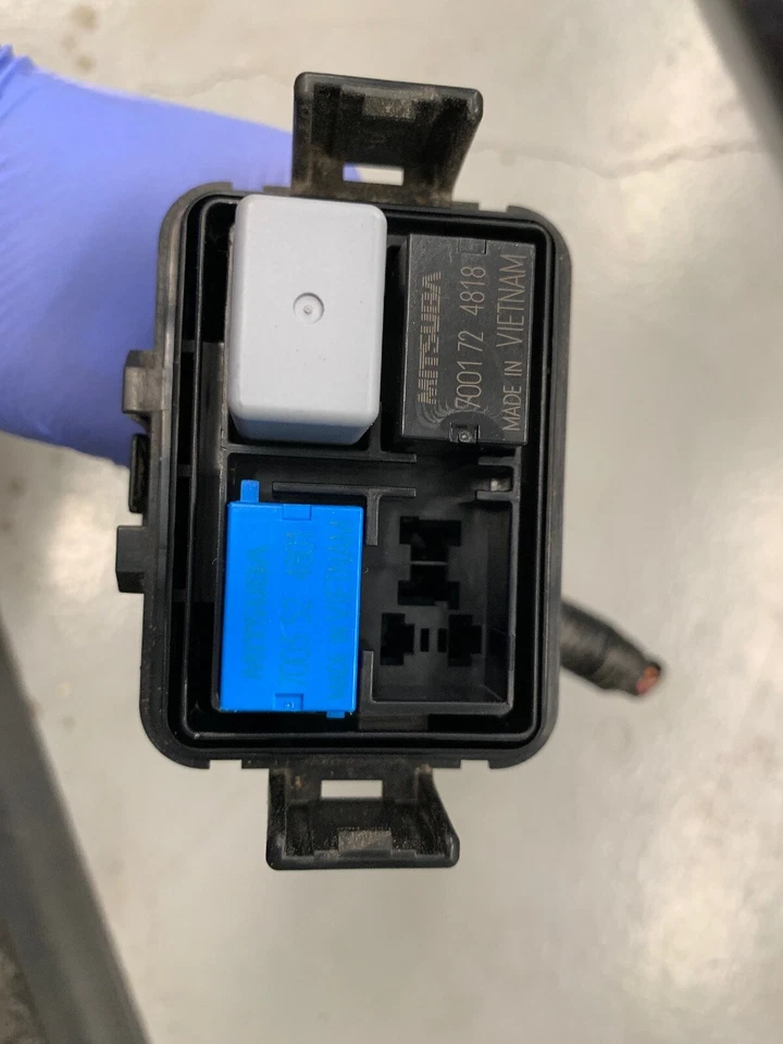 Hoja de caja de fusibles Honda CR-Z 2011-2016 7353-MA1 OEM Foto 2 de 4