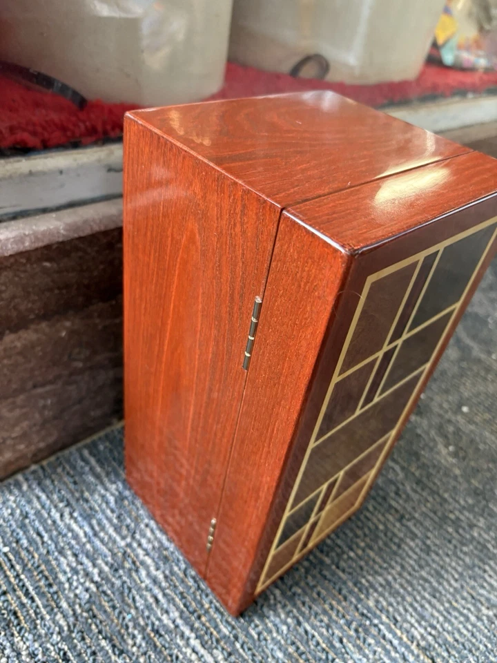 Dewar's Signature Finest Scotch Whisky Madera de Cerezo Caja de Exhibición Hombre Cueva RARO 💕 Foto 4 de 4