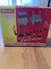 Hornby R8228 Accessories Pack 2 PreOwned plus R617 (decoupling ramp) & buffers