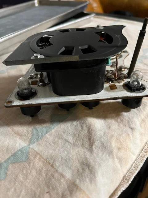 BMW E10; 2002, 2002tii medidor de cuadro de instrumentos de temperatura de combustible Foto 3 de 3