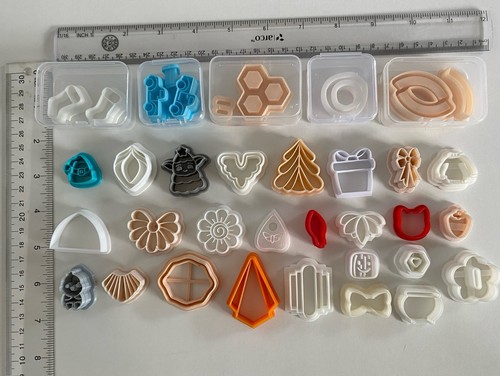 Cz3 lot of 30+ polymer clay cutters Yoda Christmas Flowers Boho Bow earrings