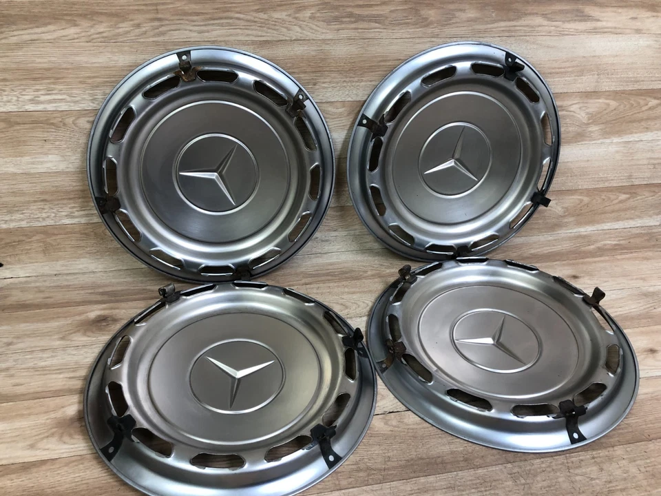 MERCEDES BENZ OEM R107 350SL 380SL 450SL 560SL FRONT REAR CENTER WHEEL HUB CAP - Image 4 of 4