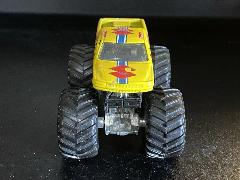 Camión diecast Hot Wheels Monster Jam 2007 Team Suzuki escala 1:64 suelto usado Foto 2 de 4