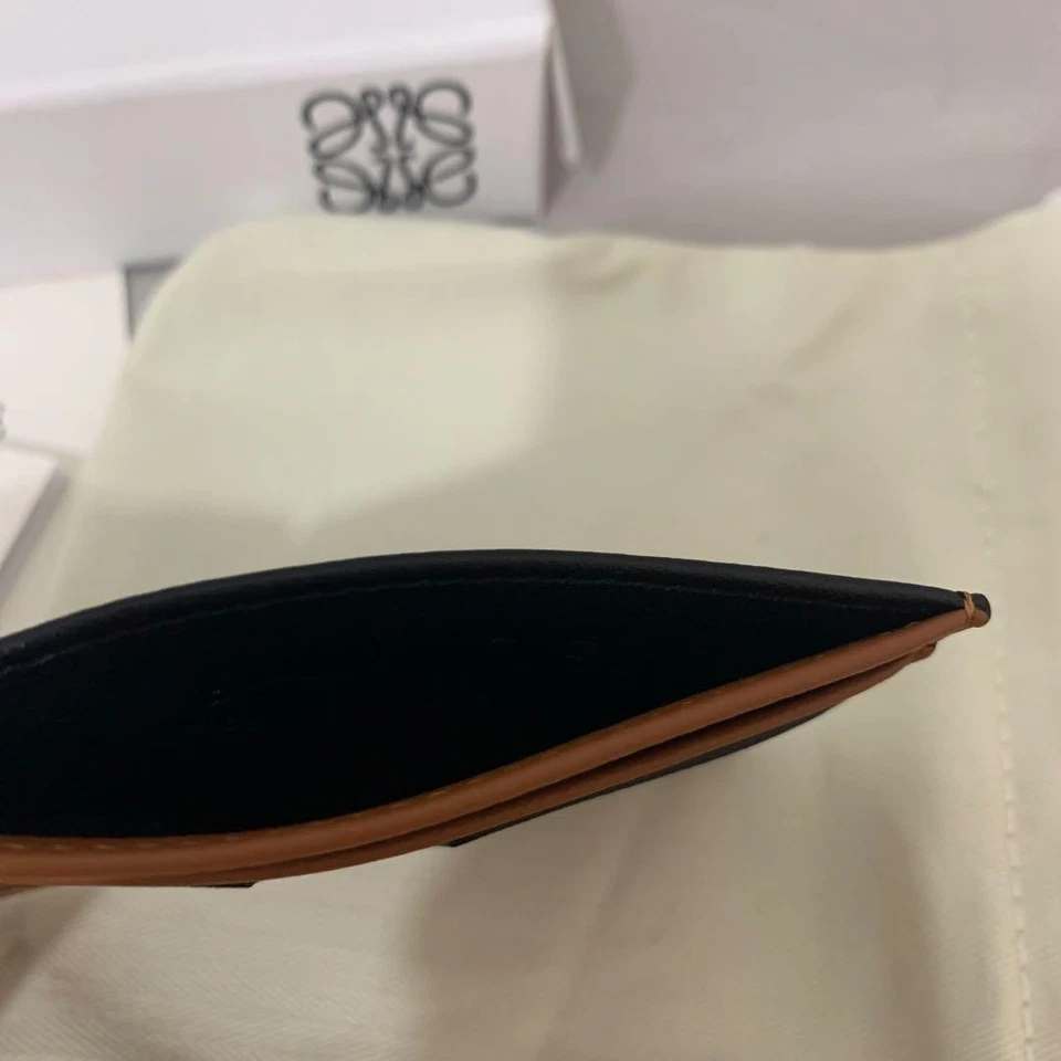 COMO NUEVO Estuche para Tarjetas Loewe Studio Ghibli My Neighbor Totoro Marrón Negro Azul Foto 3 de 4