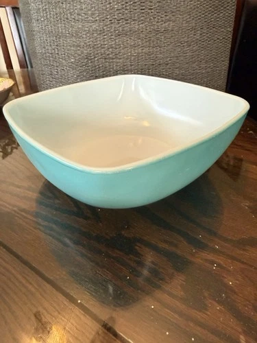 VINTAGE PYREX BLUE TURQUOISE SQUARE 2 1/2 Qt CHIP BOWL DISH #025 MID CENTURY 9x9