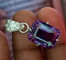 Natural 29.98 Ct Color Change Alexandrite Certified Gemstone Pendant 925 Silver
