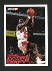 1993-94 Fleer Basketball Card #28 Michael Jordan – Chicago Bulls  A1399