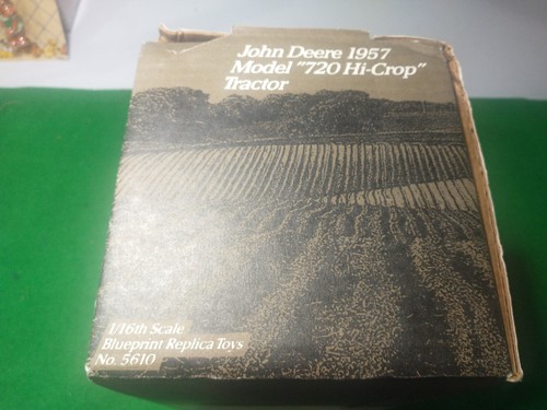 John Deere 1957 Model 720 Hi-Crop Wide Front TWO CYLINDER CLUB Ertl 1:16 NIB - Picture 9 of 10